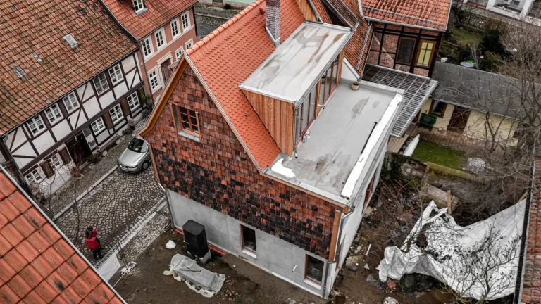 Dachdeckerei_Flachdach-mit-EPDM-Bahn-Querformat