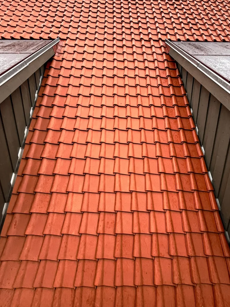 Dachziegel an Haus