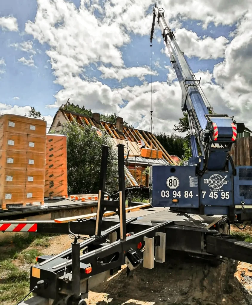 energetische-Sanierung_Dachsanierung-mit-Aufdachdämmung-&-Zwischensparrendämmund-aus-Holzfasern-Hochformat
